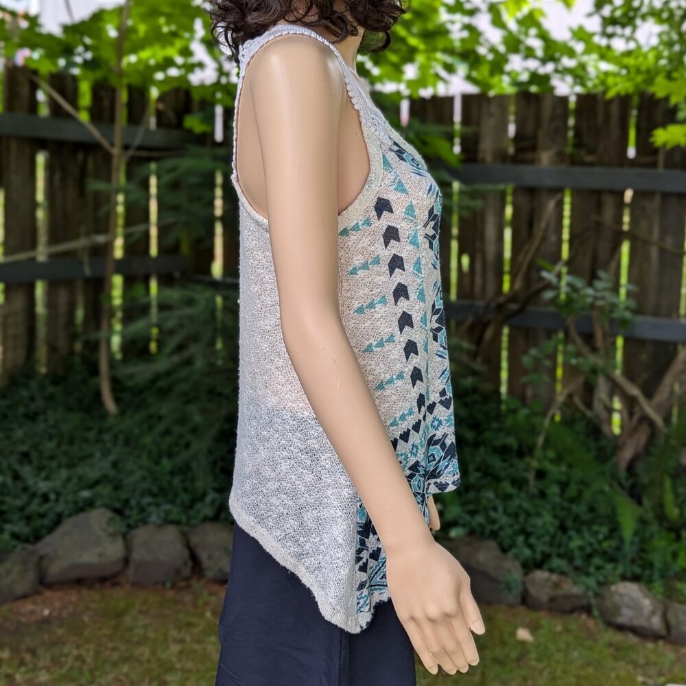 Geometric Tank Top - Picture 2 of 4
